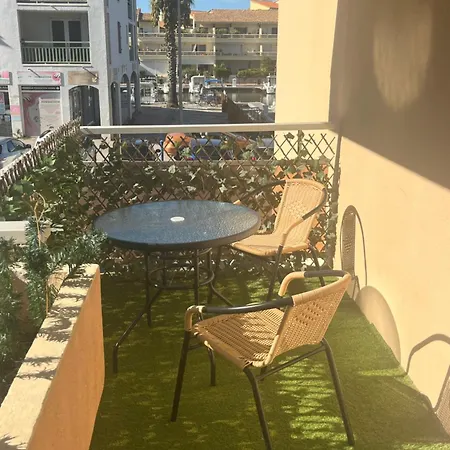 Apartmán Avec Terrasse - Port Et